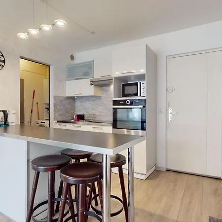 Lounge Avec Parking アパート